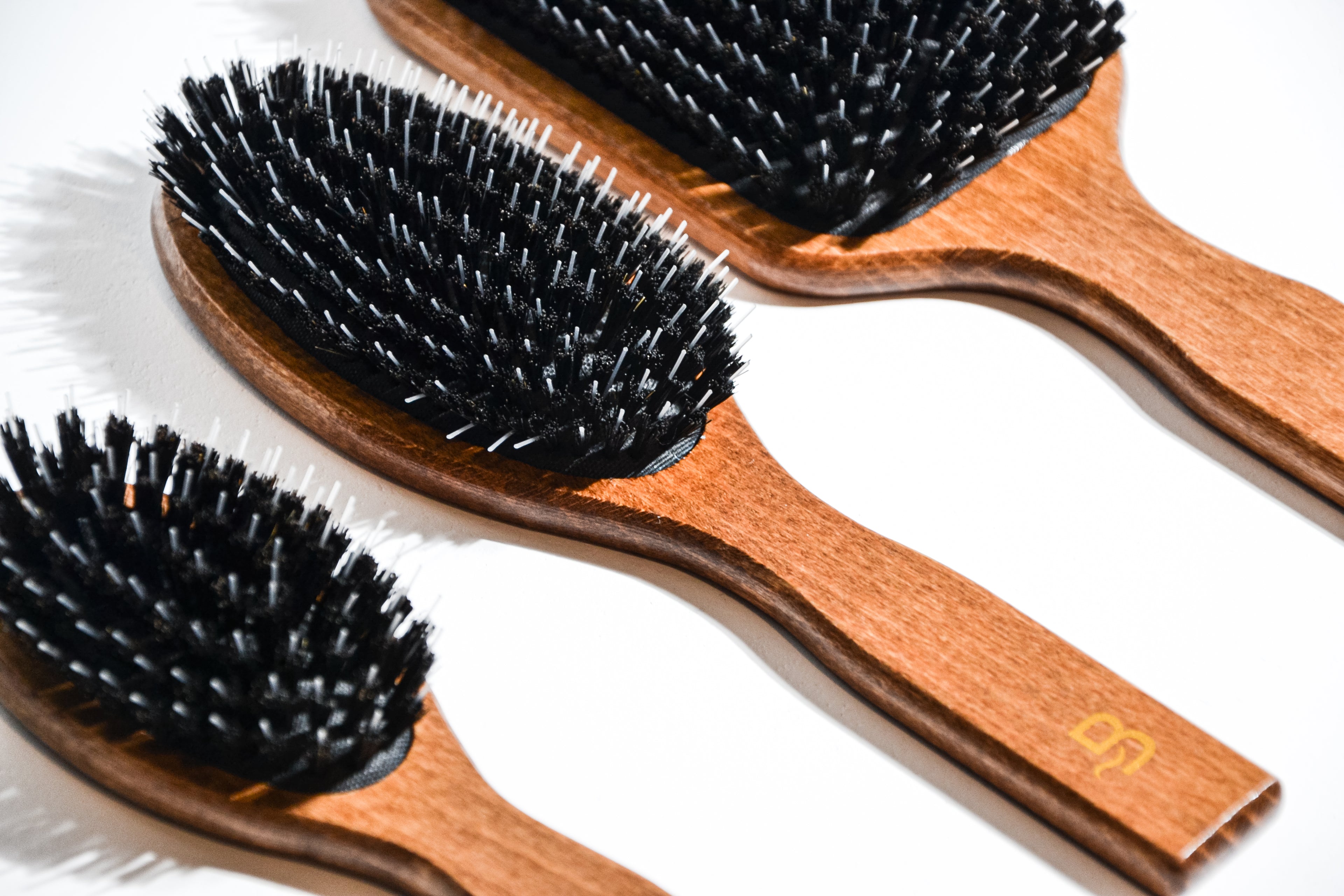 BELOSA plaukų šepetys su natūraliais šereliais 10R